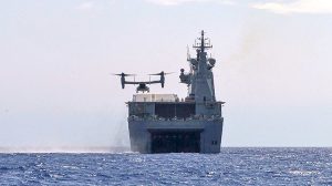 A United States Marine Corps MV-22B Osprey aircraft lands on board HMAS Canberra off the north east coast of Hawaii during Exercise Rim of the Pacific (RIMPAC) 2016.