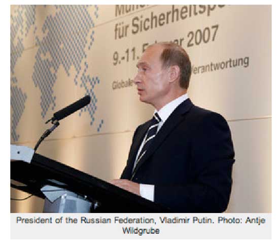 Vladimir Putin addressing the 43rd Munich Security Conference, 9 to 11 February 2007 (Credit Photo: http://www.securityconference.de/Conference-2007.268.0.html?&L=1)