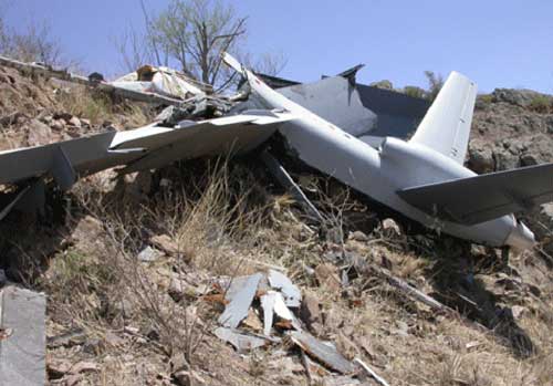 UAV Crash (Credit: http://deepbluehorizon.blogspot.com/2009/04/no-one-dies-in-unmanned-uav-crash.html)