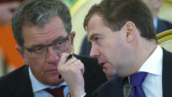 Dmitry Medvedev and Sergey Prikhodko (Credit: http://en.rian.ru/russia/20110412/163497313.html)
