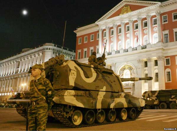 Russian Tanks and APCs on Display in Moscow  (Credit: http://www.rferl.org/content/us_stops_provinding_russia_data_on_europe_forces/24399024.html)