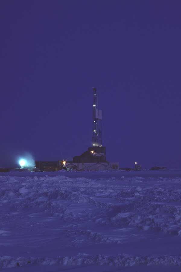 Oil rig operating in Canadian high north.  (Credit photo: Bigstock)
